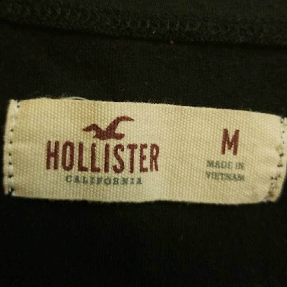 Hollister sleeveless shirt
